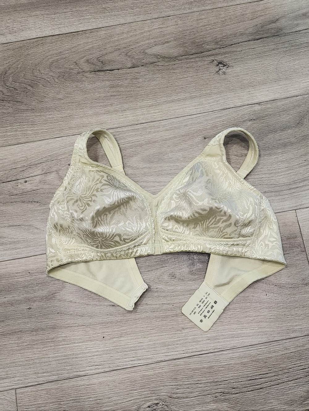 Comfort Lace-Trim Wireless Bra